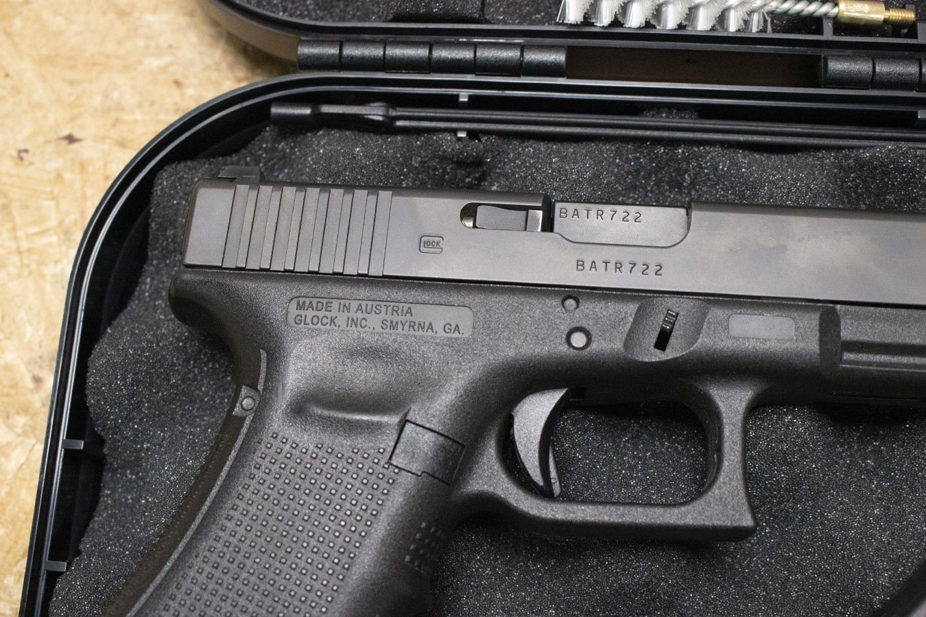 GLOCK 34 Gen4 9mm Police Trade-In Pistol with Two Magazines (Good Condition)